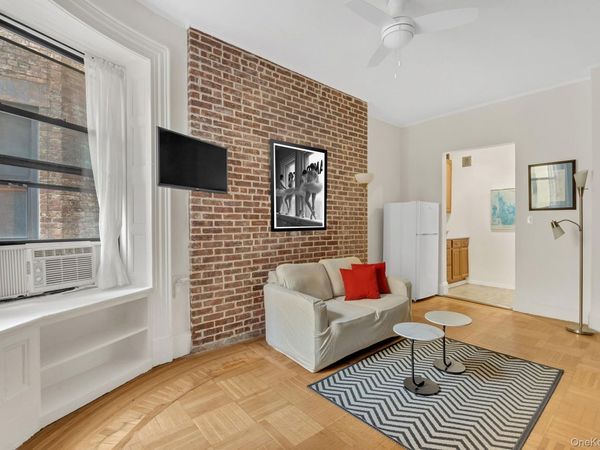 293 Riverside Drive, Unit 4B, New York (Manhattan), NY 10025