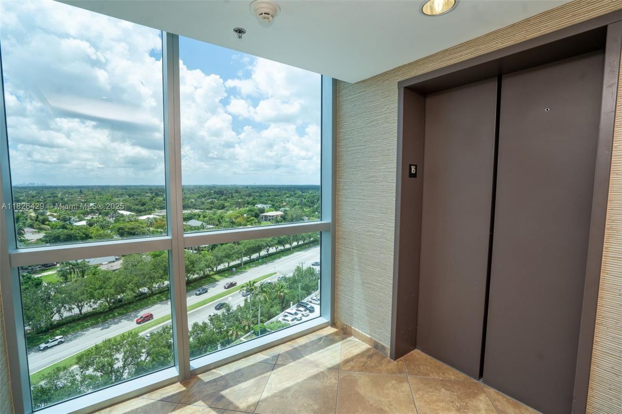 2641 N Flamingo Rd, Unit 1603N, Sunrise, FL 33323 Photo