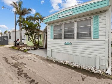 2601 GULF DRIVE N, Unit 317, BRADENTON BEACH, FL 34217