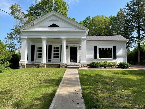 203 E Genesee Street, Fayetteville, NY 13066