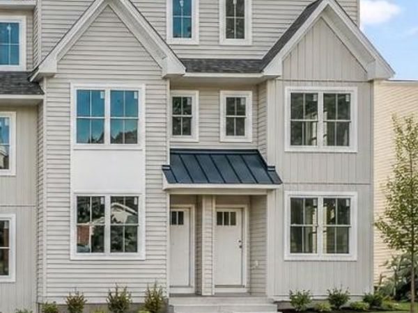227 2ND AVENUE, Unit 6, ROYERSFORD, PA 19468