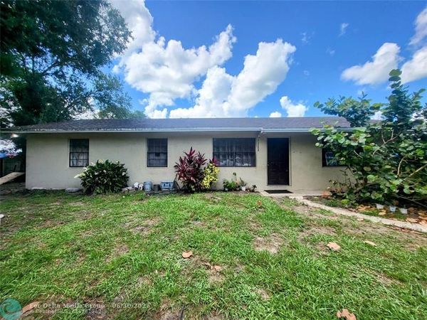 7341 NW 95th Court, Okeechobee, FL 34972