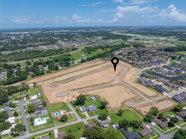 108 Retreat Street, Broussard, LA 70518