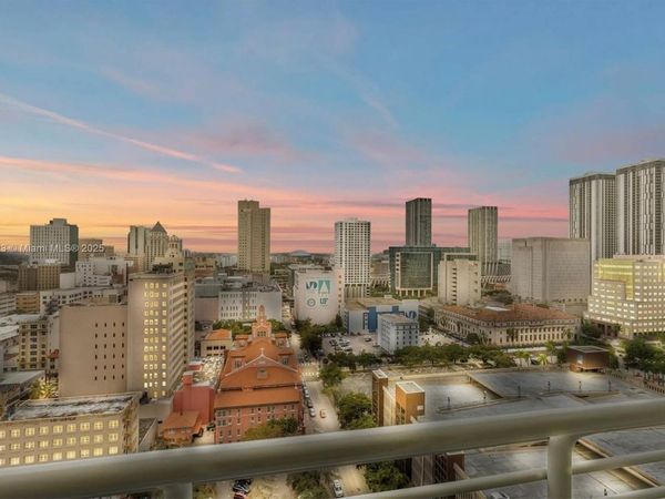 133 NE 2nd Ave, Unit 2015, Miami, FL 33132