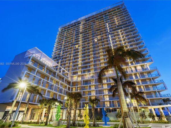 2000 Metropica Way, Unit 1605, Sunrise, FL 33323