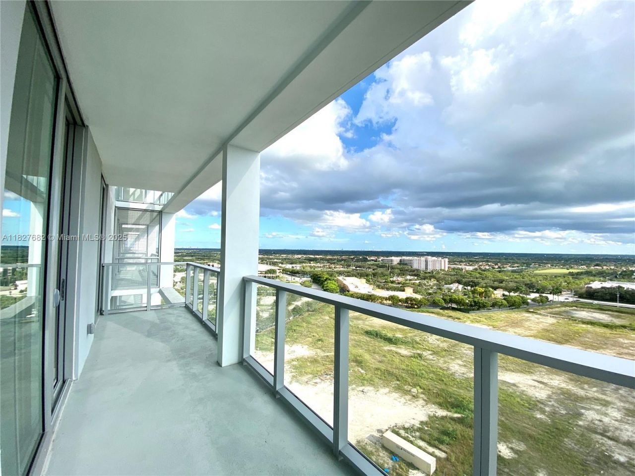 2000 Metropica Way, Unit 1605, Sunrise, FL 33323 Photo