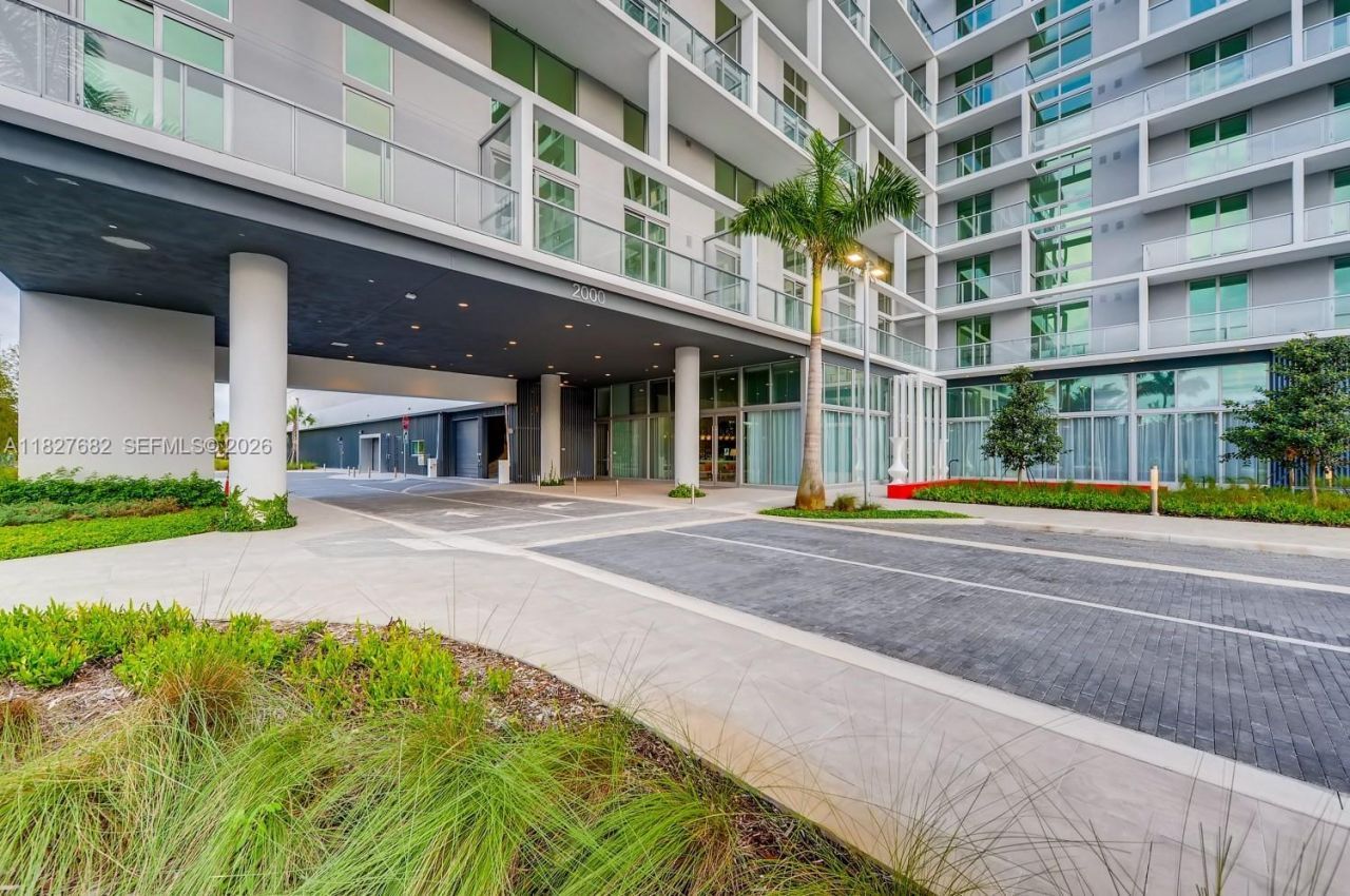 2000 Metropica Way, Unit 1605, Sunrise, FL 33323 Photo