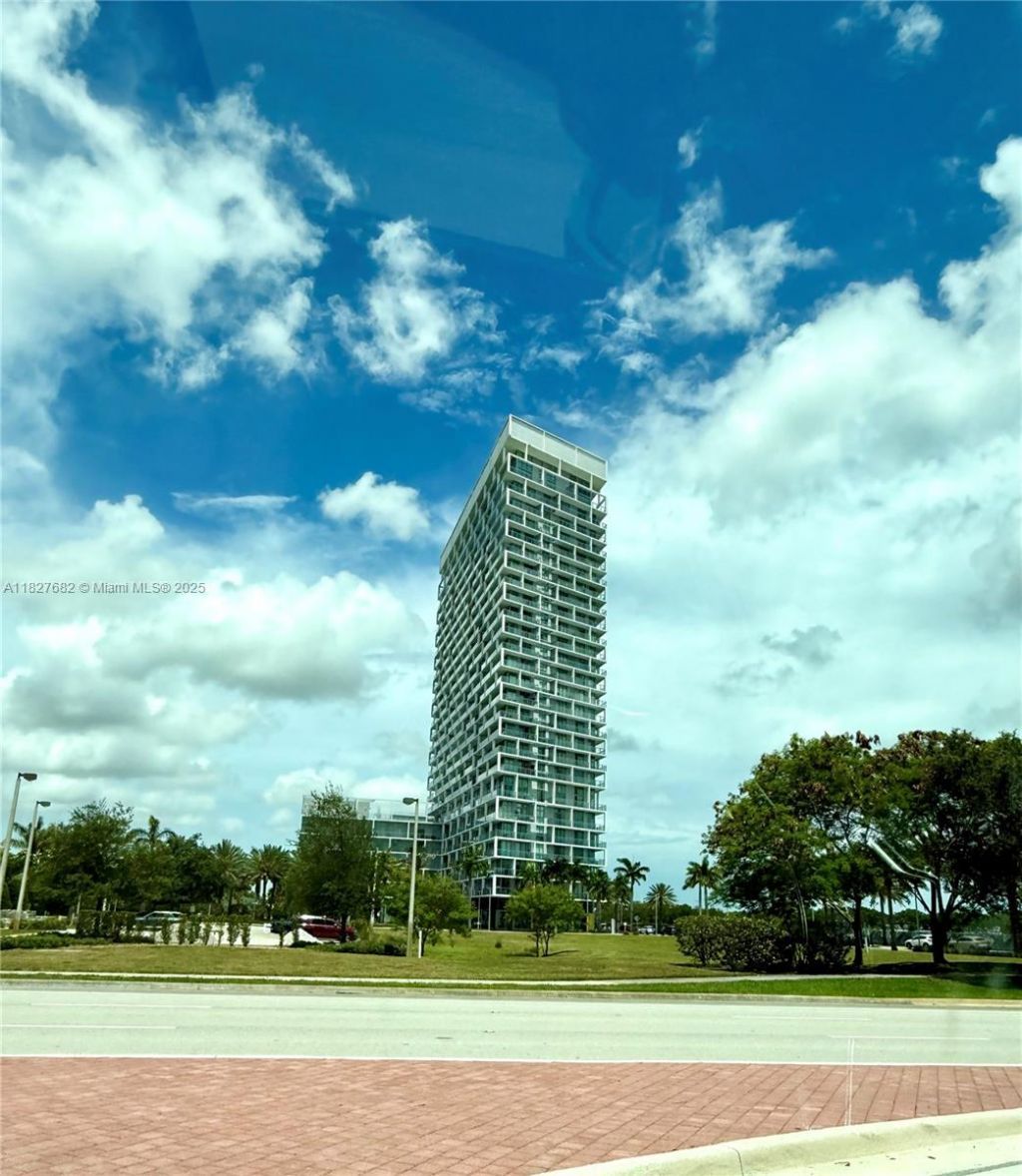 2000 Metropica Way, Unit 1605, Sunrise, FL 33323 Photo