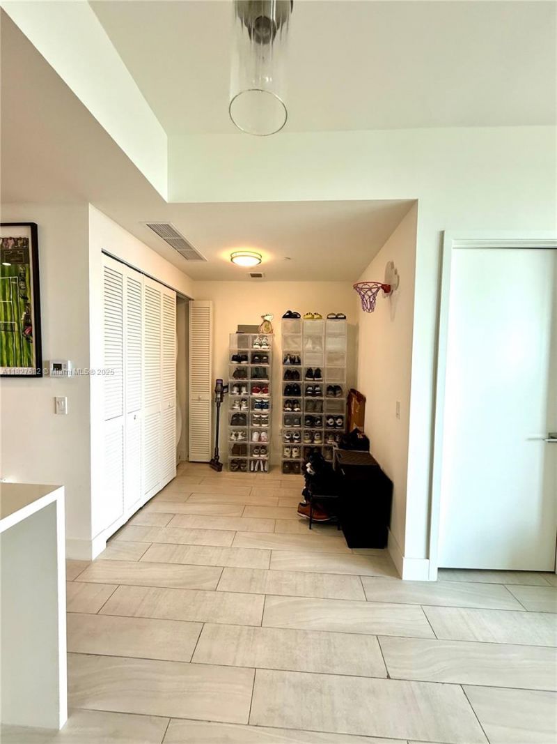 2000 Metropica Way, Unit 1605, Sunrise, FL 33323 Photo