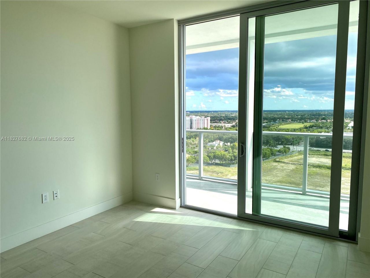 2000 Metropica Way, Unit 1605, Sunrise, FL 33323 Photo