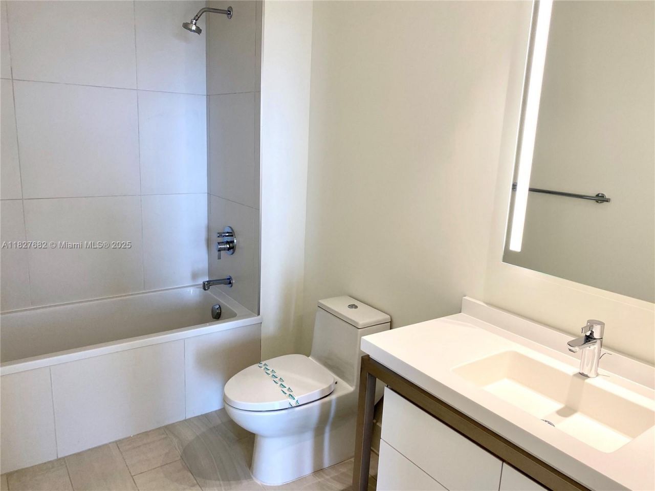 2000 Metropica Way, Unit 1605, Sunrise, FL 33323 Photo