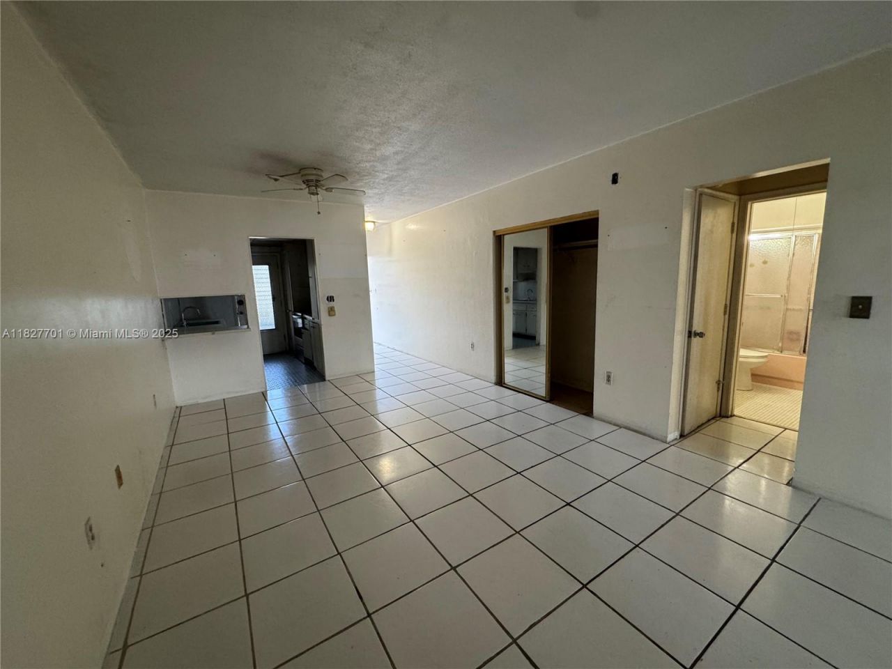 270 NE 191st St, Unit 108, Miami, FL 33179 Photo