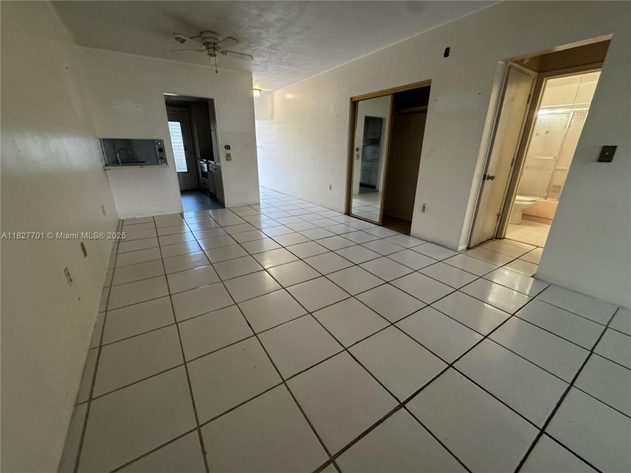 270 NE 191st St, Unit 108, Miami, FL 33179 Photo