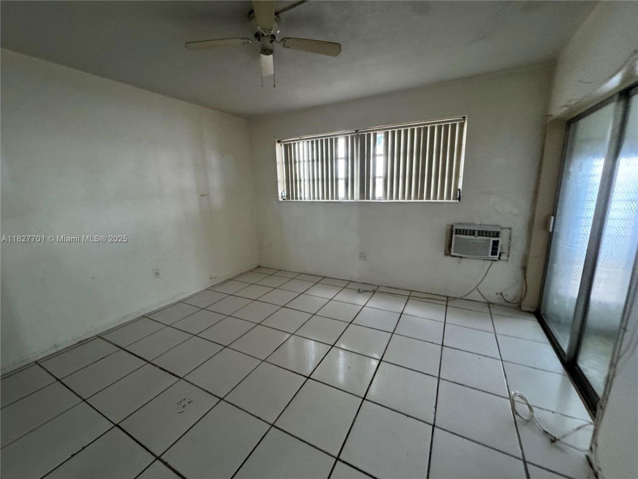 270 NE 191st St, Unit 108, Miami, FL 33179 Photo