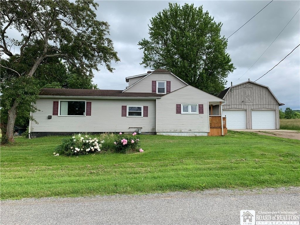 938 Spencer Road, Jamestown, NY 14701 Main Photo