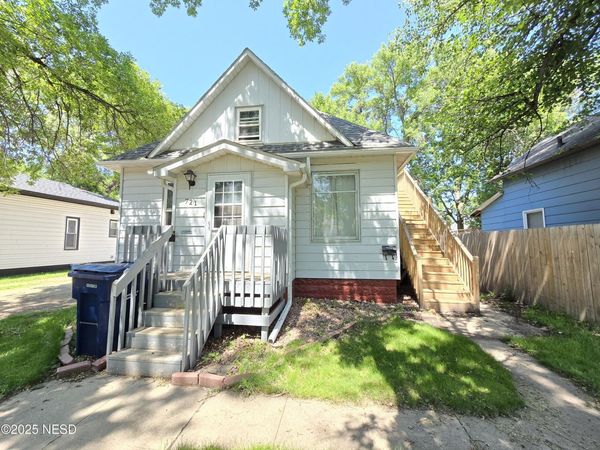 721 E KEMP AVENUE, Watertown, SD 57201