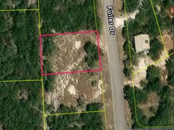 2041 Fuller Dr., Canyon Lake, TX 78133