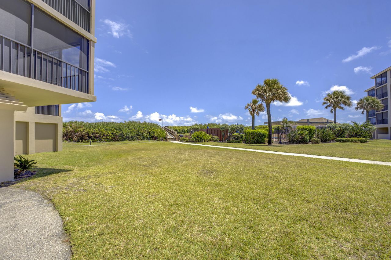 2571 NE Ocean Boulevard, Unit 104, Stuart, FL 34996 Photo