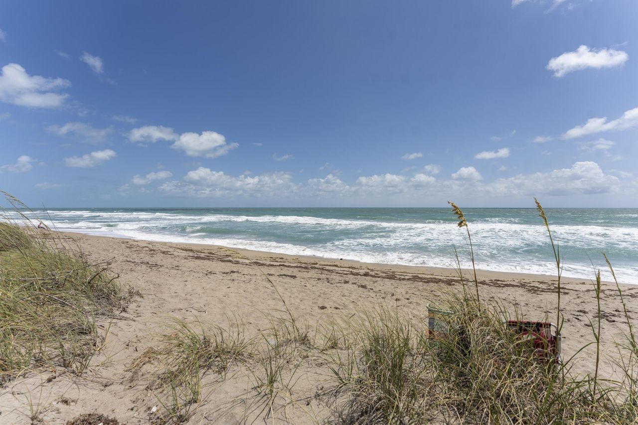 2571 NE Ocean Boulevard, Unit 104, Stuart, FL 34996 Photo