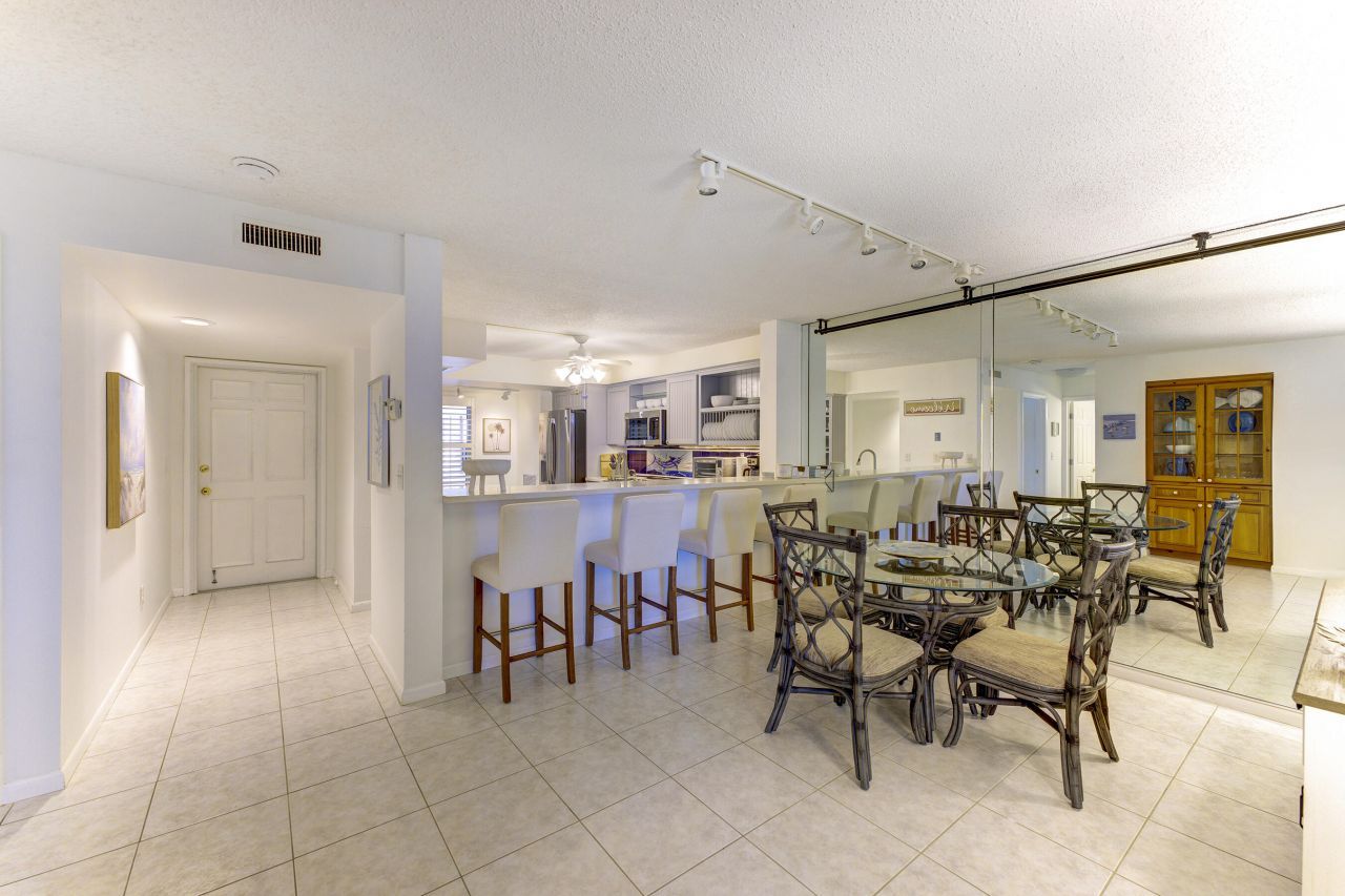 2571 NE Ocean Boulevard, Unit 104, Stuart, FL 34996 Photo