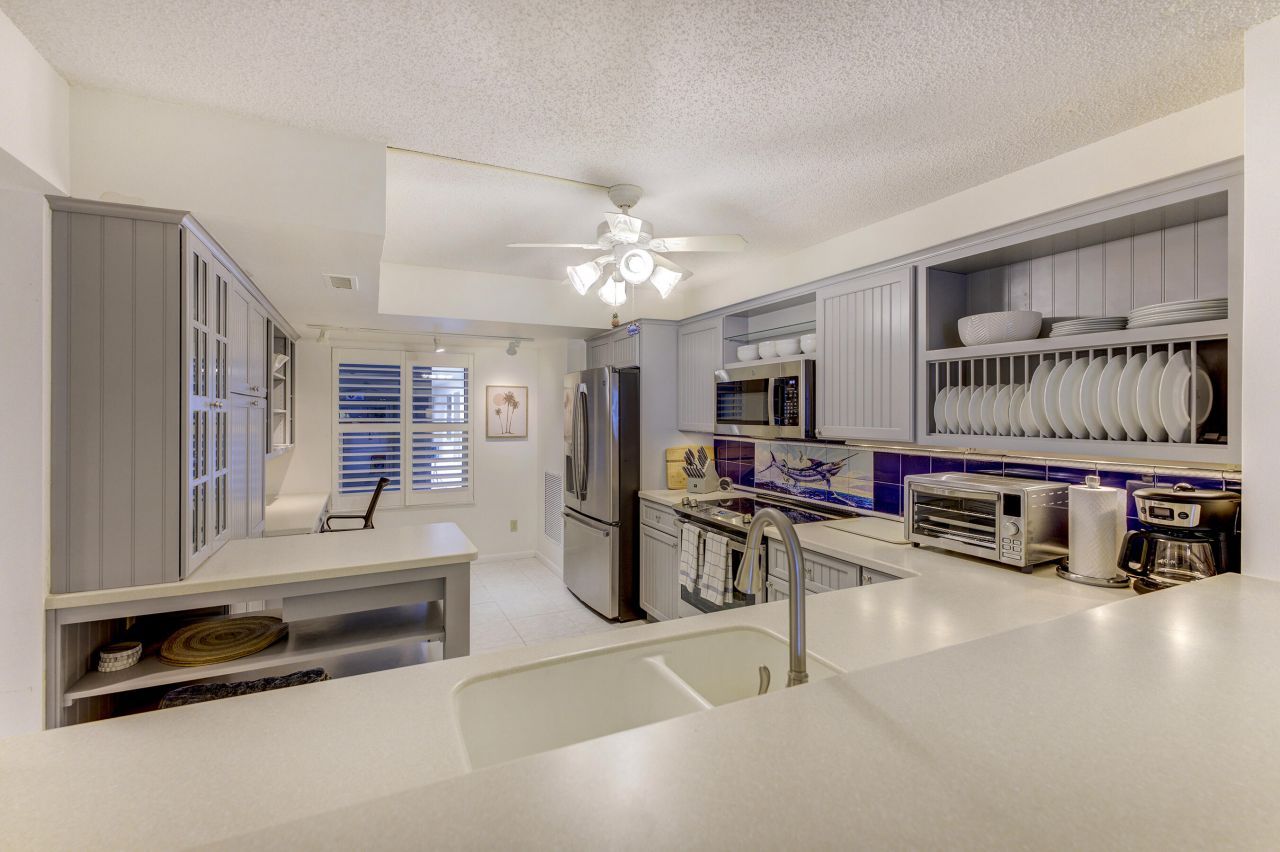 2571 NE Ocean Boulevard, Unit 104, Stuart, FL 34996 Photo