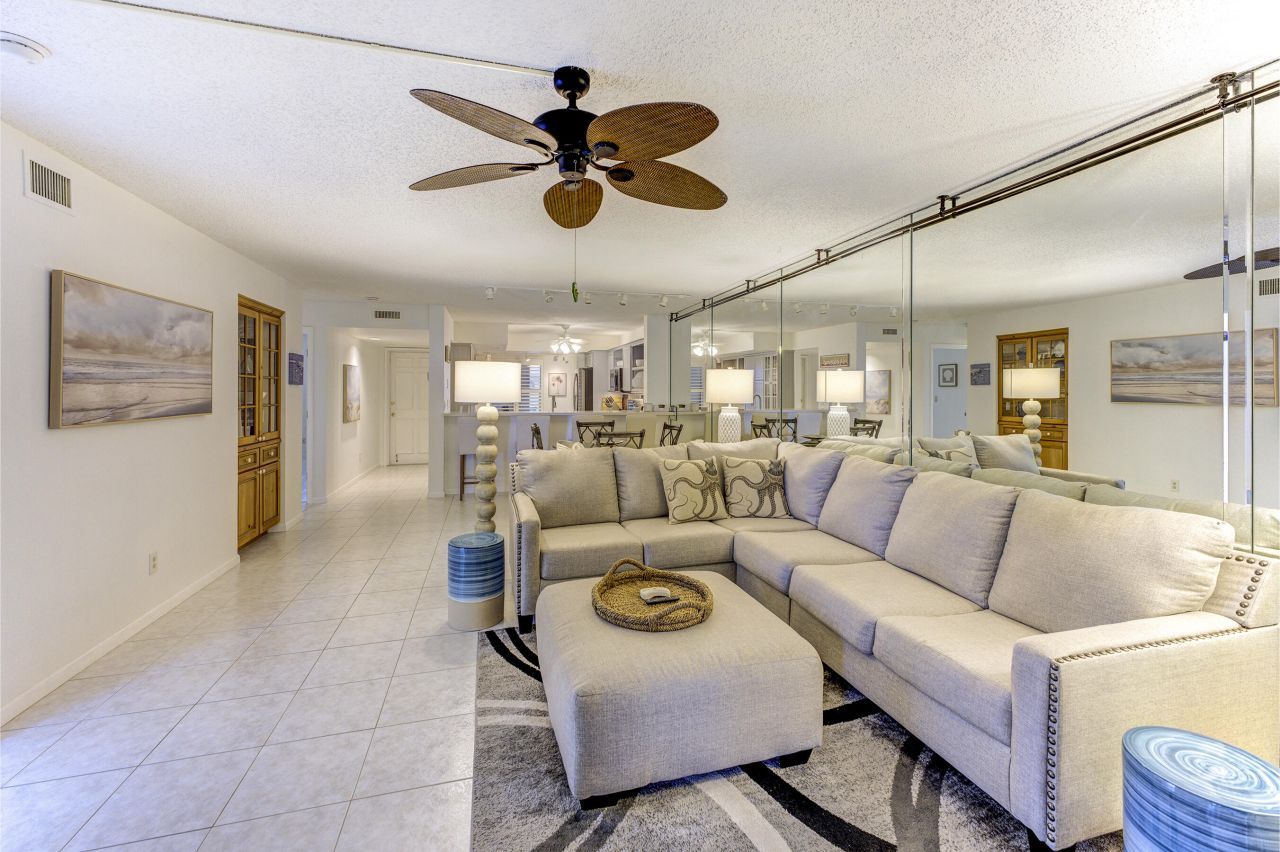 2571 NE Ocean Boulevard, Unit 104, Stuart, FL 34996 Photo