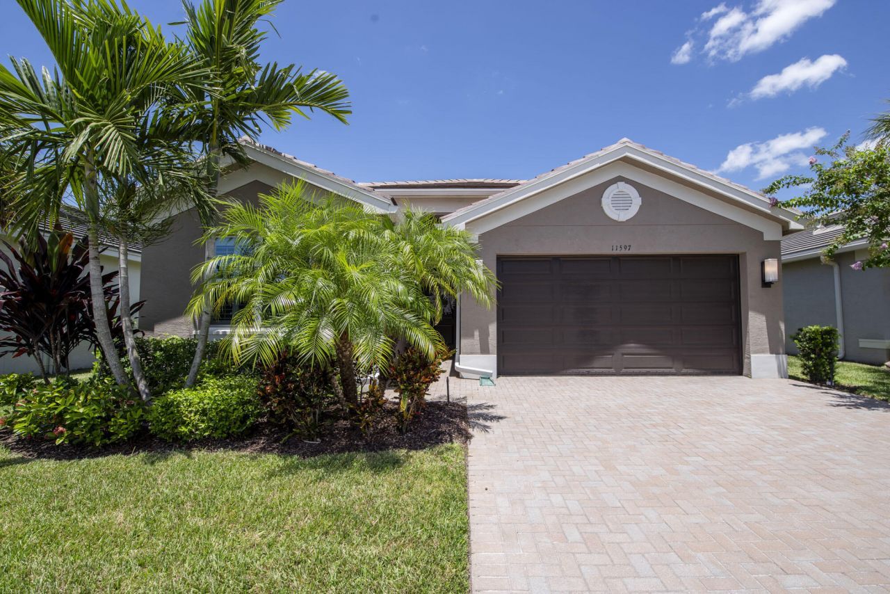 11597 SW Hawkins Terrace, Port Saint Lucie, FL 34987 Photo