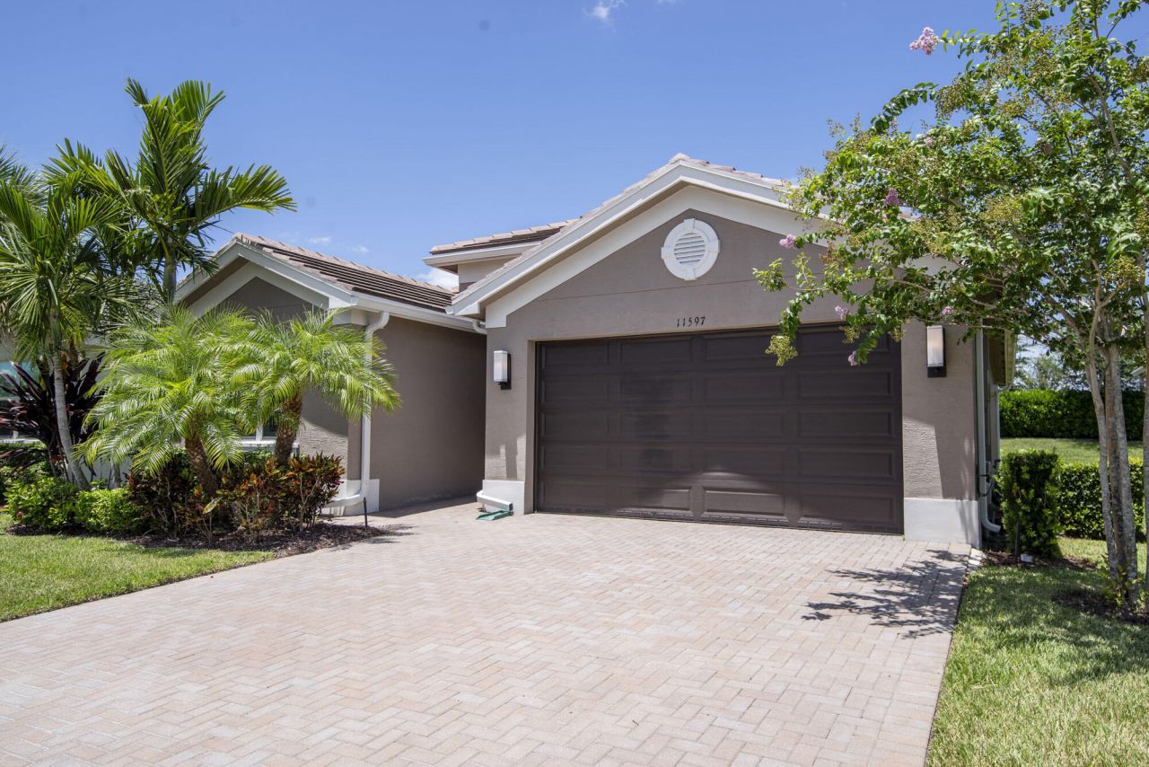11597 SW Hawkins Terrace, Port Saint Lucie, FL 34987 Photo