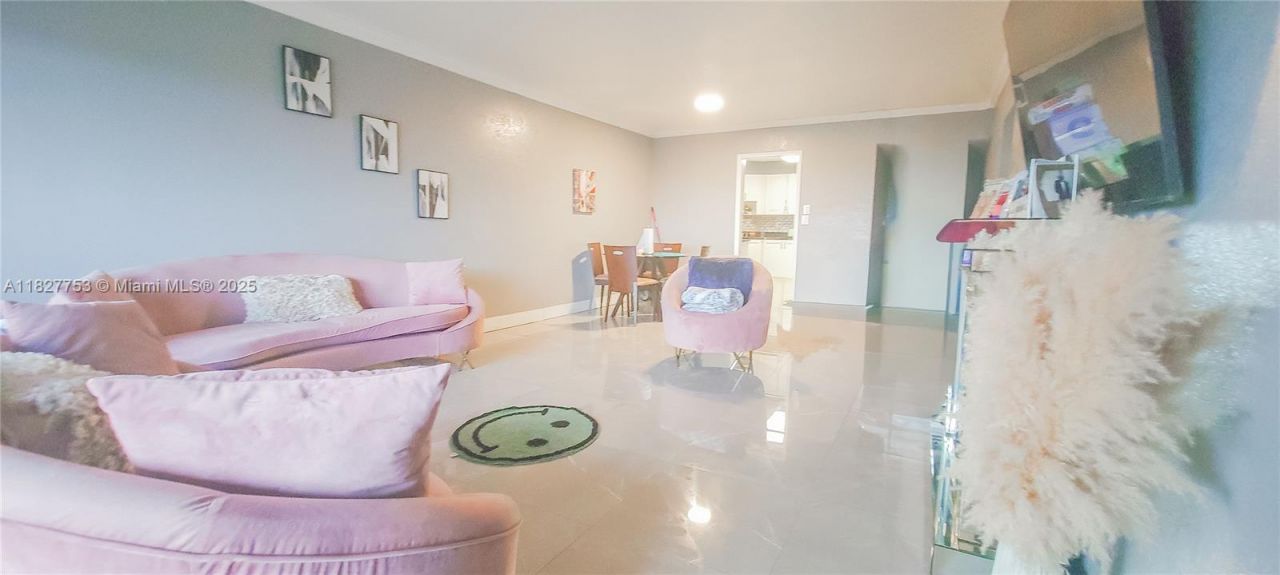 3301 Spanish Moss Ter, Unit 609, Lauderhill, FL 33319 Photo