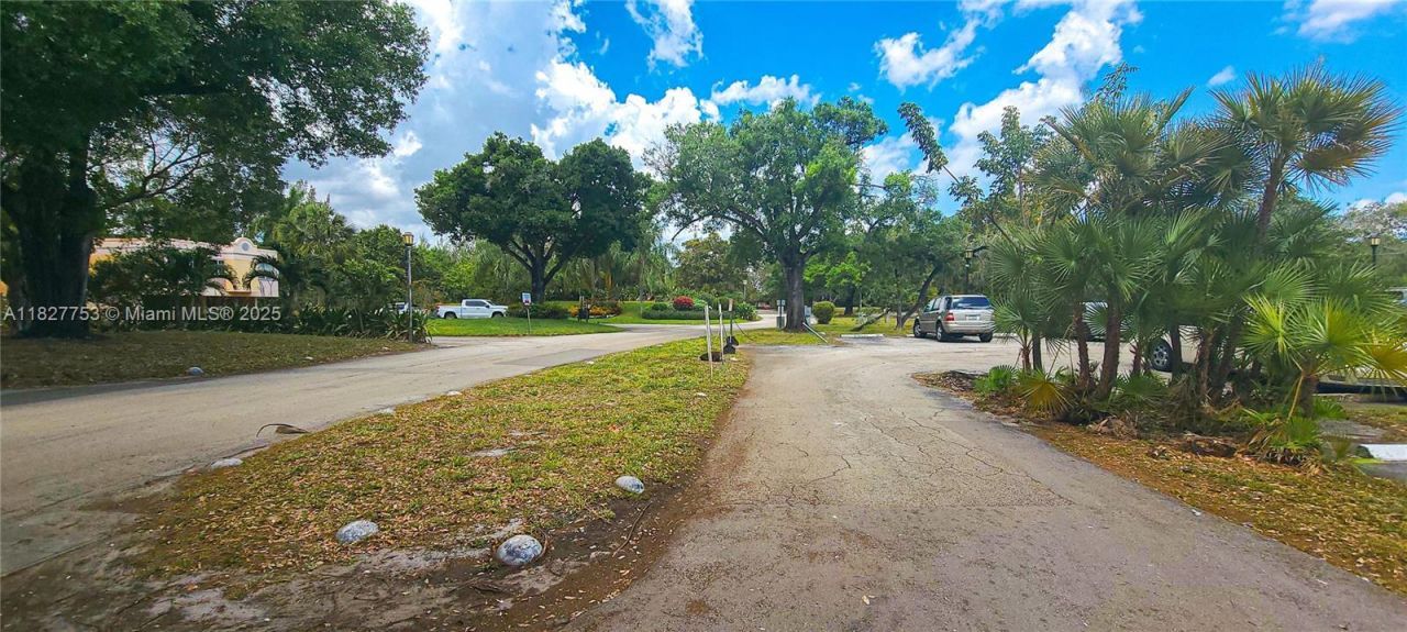 3301 Spanish Moss Ter, Unit 609, Lauderhill, FL 33319 Photo
