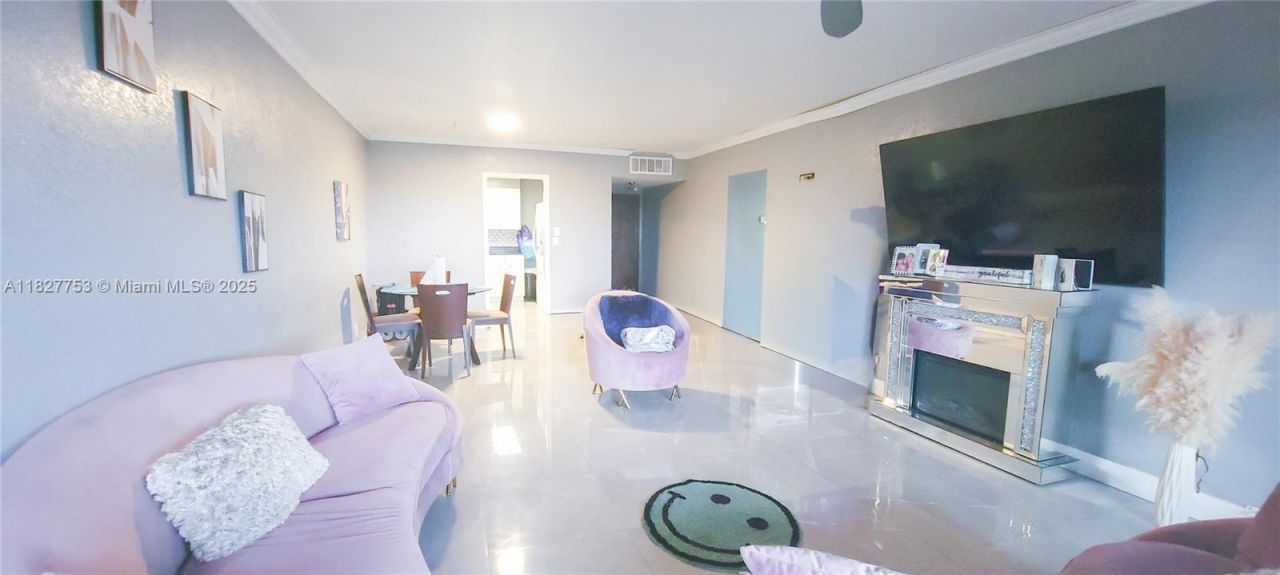 3301 Spanish Moss Ter, Unit 609, Lauderhill, FL 33319 Photo