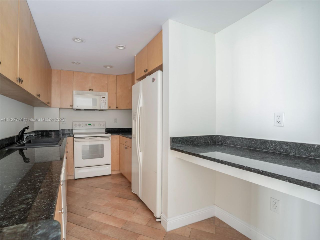 10350 W Bay Harbor Dr, Unit 6L, Bay Harbor Islands, FL 33154 Photo