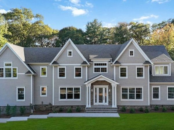 520 Clinton Ave, Wyckoff, NJ 07481