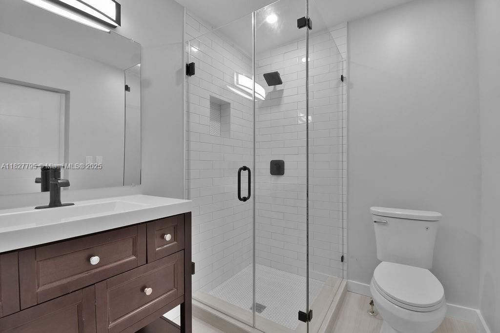 547 NW 49th St, Miami, FL 33127 Photo