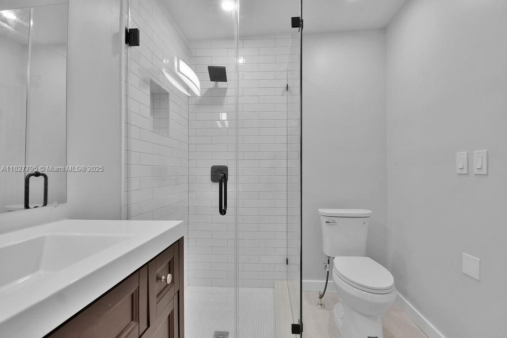 547 NW 49th St, Miami, FL 33127 Photo