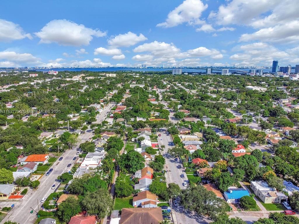 547 NW 49th St, Miami, FL 33127 Photo