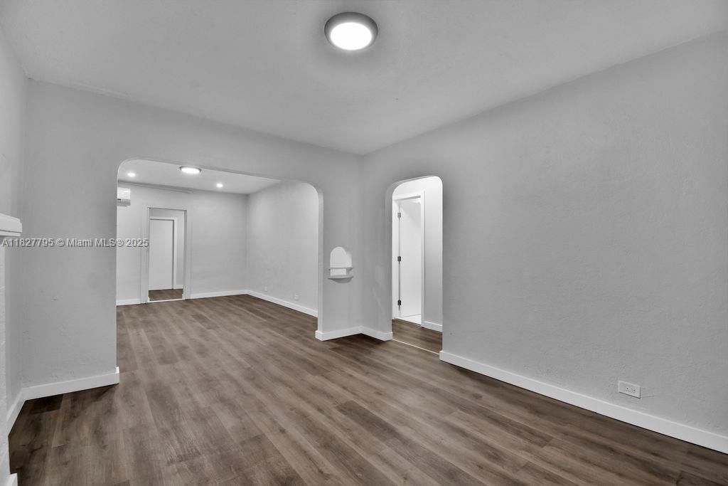 547 NW 49th St, Miami, FL 33127 Photo