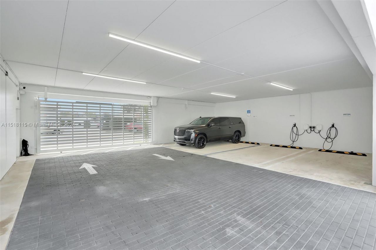 235 NE 67th St, Miami, FL 33138 Photo