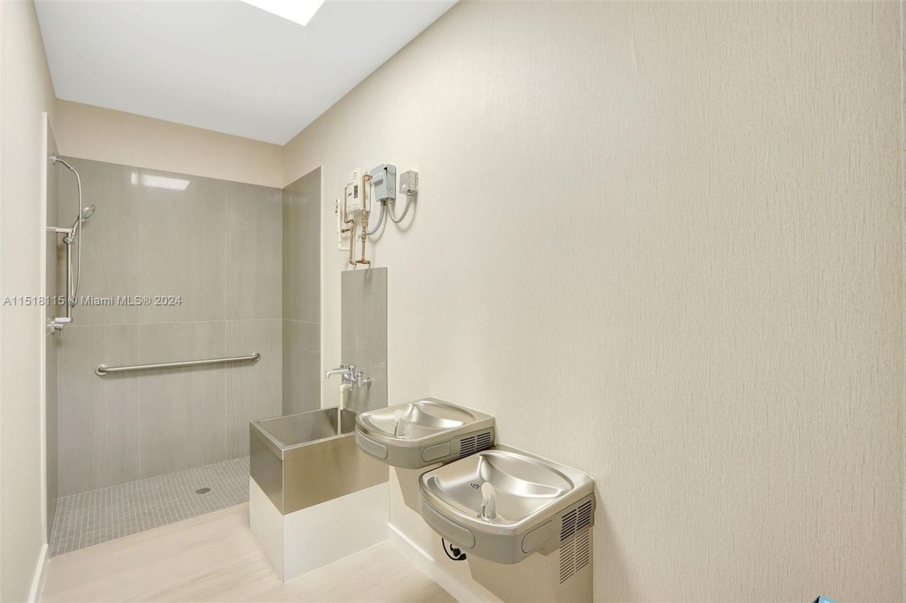 235 NE 67th St, Miami, FL 33138 Photo
