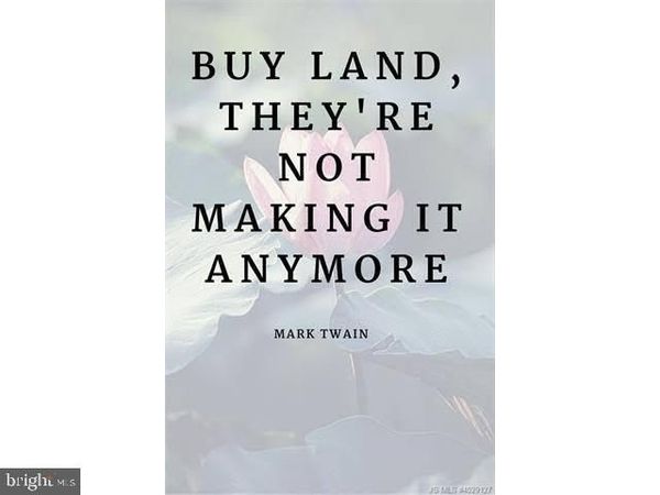 4 FAIR OAKS DRIVE, BARNEGAT, NJ 08005