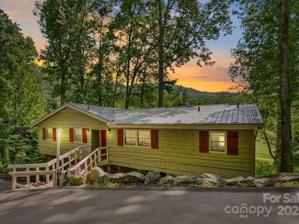 386 Country Club Drive, Canton, NC 28716