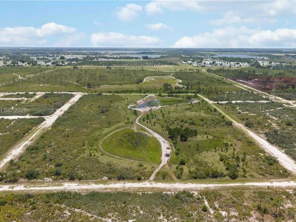 1203 Harrisburg Rd, Avon Park, FL 33825