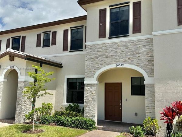 10049 SW 228th Ter, Miami, FL 33190