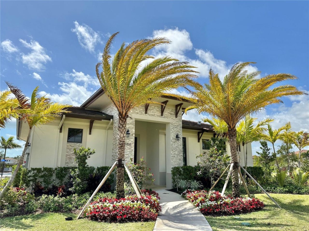 10049 SW 228th Ter, Miami, FL 33190 Photo