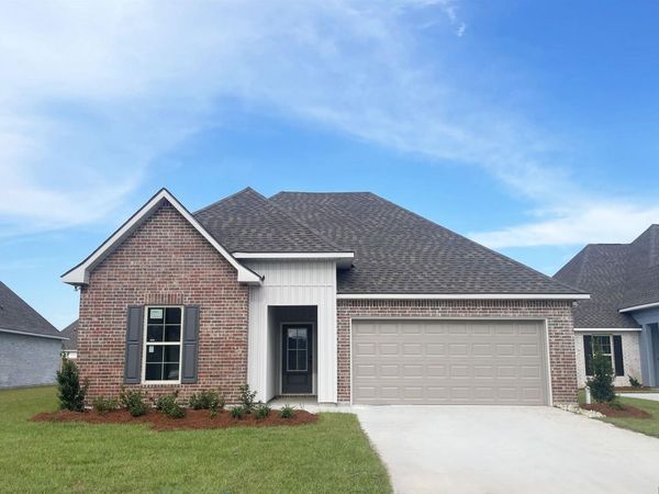 26153 Willette Ave, Denham Springs, LA 70726