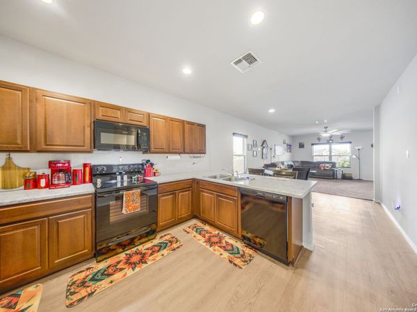 13115 heathers reef, St Hedwig, TX 78152