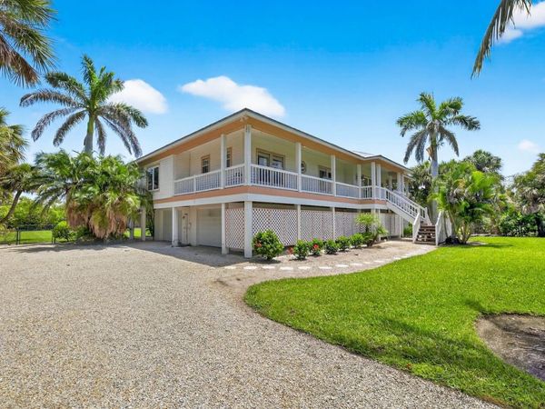 6120 Henderson Rd, Sanibel, FL 33957