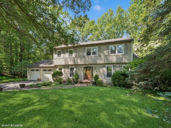 10 Silvermine Drive, South Salem, NY 10590