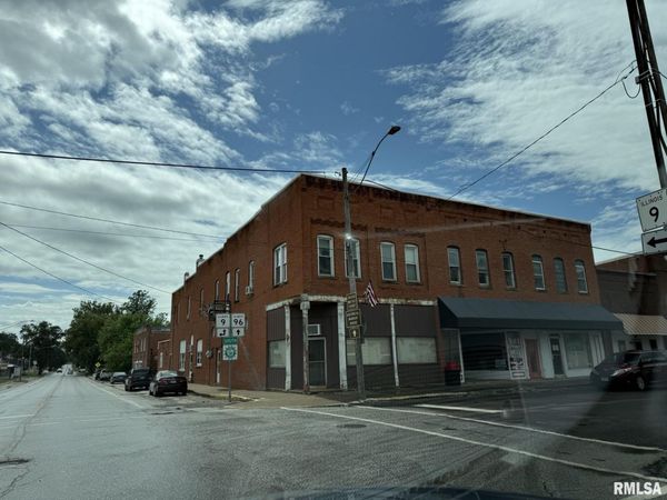 297 OAK Street, Dallas City, IL 62330