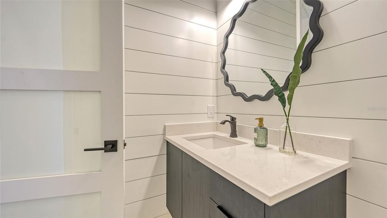 8006 20th Place W, Bradenton, FL 34209 Photo